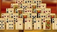Un juego de solitario de terror egipcio. Las reglas son clásicas: despeja la pirámide de cartas combinando pares de cartas que suman hasta 13. Los valores de las […]